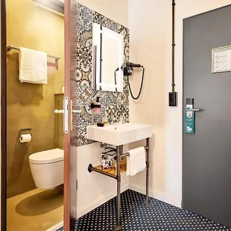 Am Chlodwigplatz Szálloda 3*