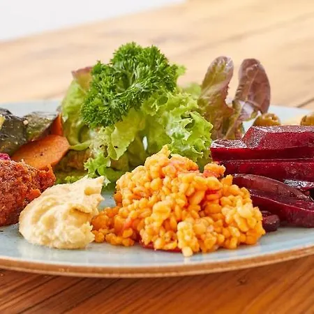 Am Chlodwigplatz 3* קלן