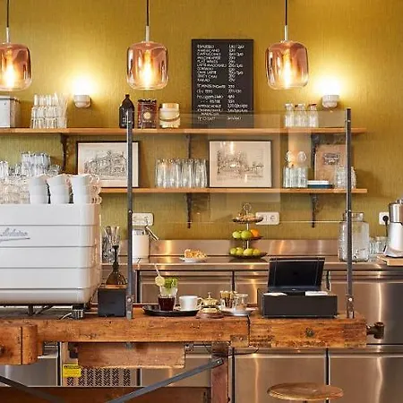 Am Chlodwigplatz מלון 3*