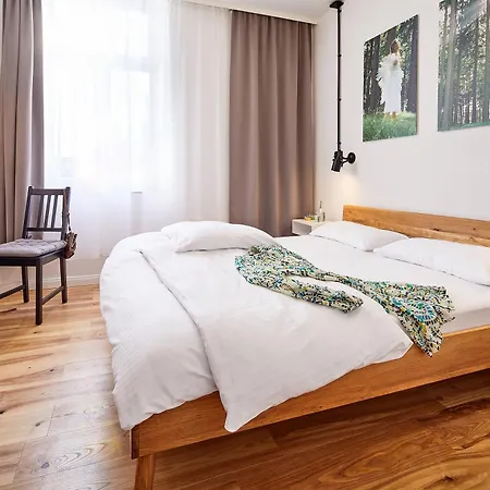 Otel Am Chlodwigplatz