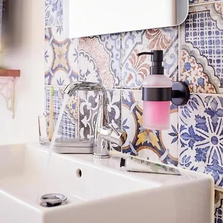 克罗蒂维格普拉斯酒店