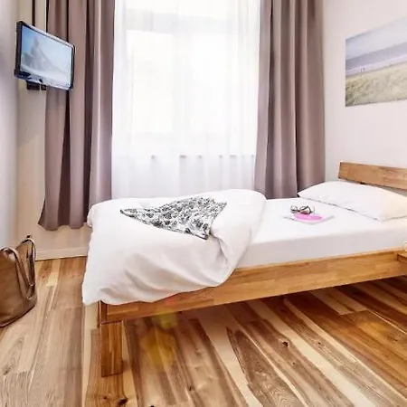 酒店 克罗蒂维格普拉斯酒店 3*